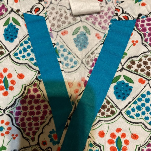 Ladies Size Large Dickies Scrub Top with Pockets - Picture 9 of 15